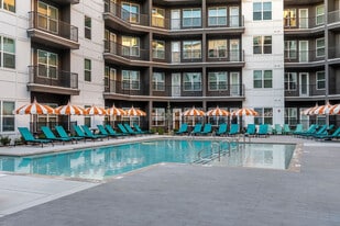 Broadstone Berry Hill in Nashville, TN - Building Photo