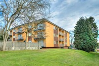 The Westport Apartments in New Westminster, BC - Building Photo - Building Photo