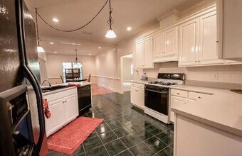 2 Lake Laurie Dr in Valdosta, GA - Foto de edificio - Building Photo