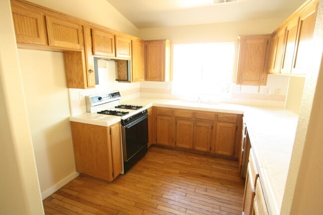 5514 W Norwich Ave in Fresno, CA - Building Photo - Building Photo