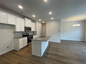 4663 Fullerton Dr in Oakwood, GA - Building Photo - Building Photo