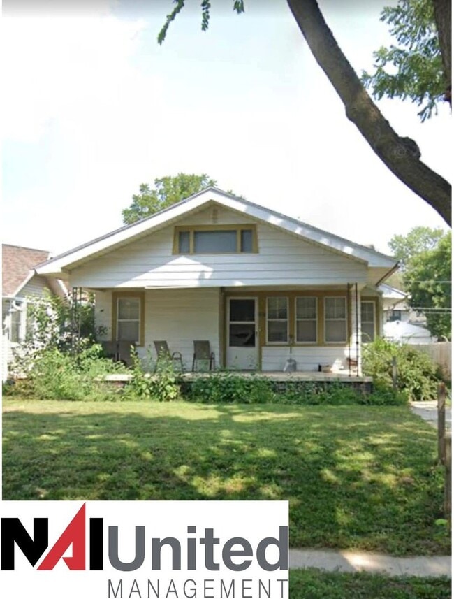 property at 1908 S Cypress St