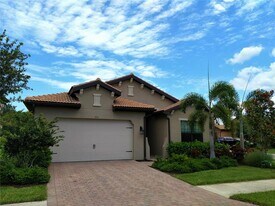 654 Resolute Ln in Nokomis, FL - Building Photo