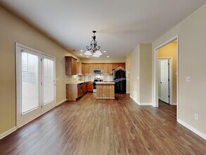 228 Pearson Pl in Clayton, NC - Foto de edificio - Building Photo