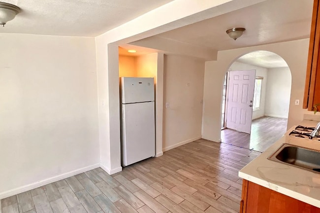186 Madoline St in Pittsburg, CA - Building Photo - Building Photo