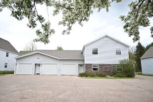 1409 River View Ave, Unit B in Stevens Point, WI - Building Photo