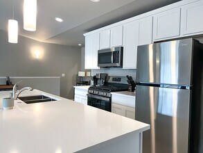 2371 Irontree Pl in Anchorage, AK - Building Photo - Building Photo