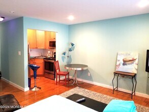 302 Fifth Ave, Unit 2 in Asbury Park, NJ - Building Photo - Building Photo