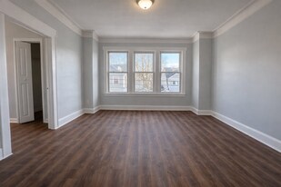 55 Schley St, Unit 3 in Newark, NJ - Building Photo