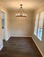 104 S 3rd St in Sanger, TX - Building Photo - Building Photo