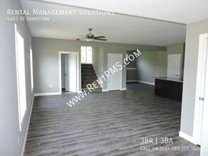 4403 SE Gemstone Ln in Topeka, KS - Building Photo - Building Photo