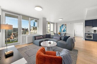 232 7th Ave in New York, NY - Building Photo - Building Photo