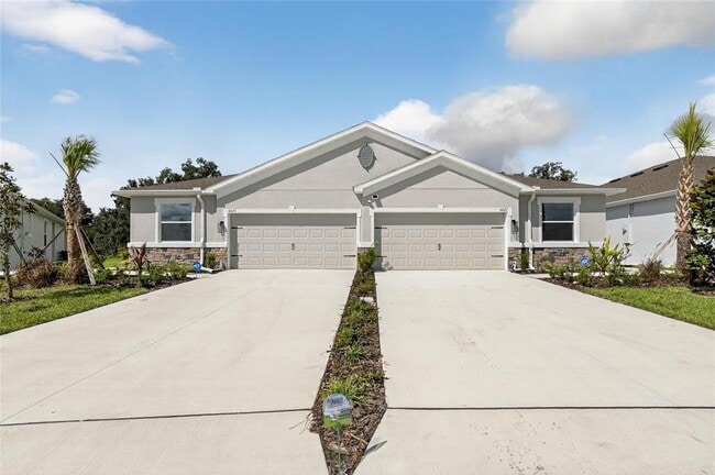 4025 Westwood Flds Lp in Plant City, FL - Building Photo - Building Photo
