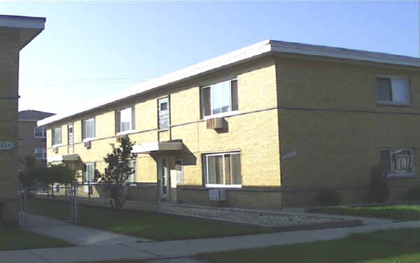 6923 W 64th Pl in Chicago, IL - Foto de edificio - Building Photo
