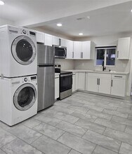 38 Edmund Rd in West Park, FL - Building Photo - Building Photo