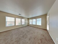 10439 Wildflower Gully St in Las Vegas, NV - Foto de edificio - Building Photo