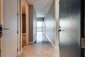 4471 Dean Martin Dr in Las Vegas, NV - Building Photo - Building Photo