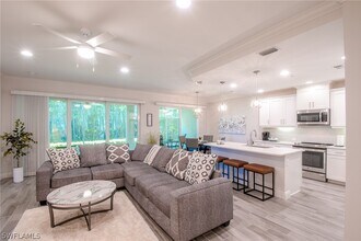 6940 Avalon Cir in Naples, FL - Building Photo - Building Photo