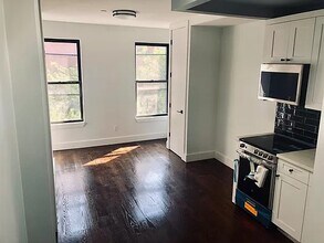 425 S 5th St-Unit -4B in Brooklyn, NY - Foto de edificio - Building Photo