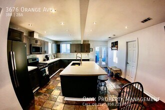 3676 Orange Ave in San Diego, CA - Building Photo - Building Photo