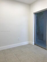 1951 NE 167th St in North Miami Beach, FL - Building Photo - Building Photo