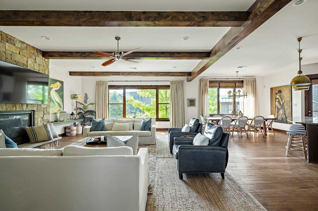 19221 Lost Tree in Spicewood, TX - Building Photo