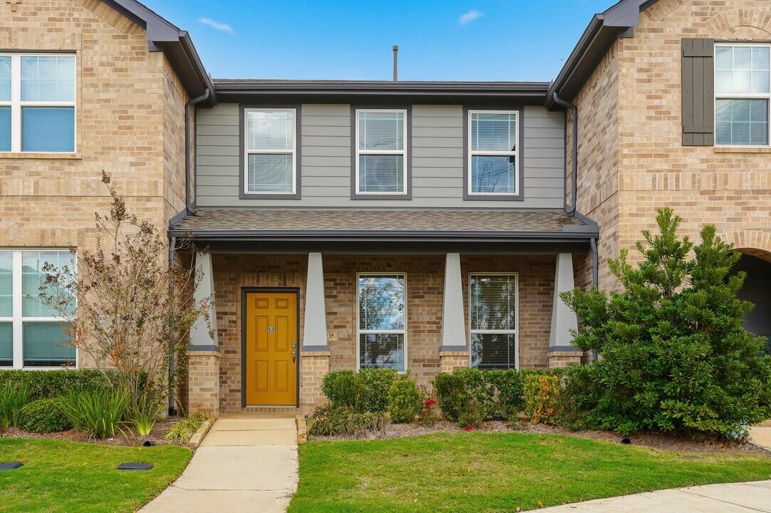 8038 Scanlan Trce in Sienna, TX - Building Photo