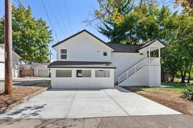208 N 10th St in Coeur d'Alene, ID - Building Photo - Building Photo