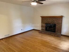 4545 Bonneville Dr in Cumming, GA - Building Photo - Building Photo