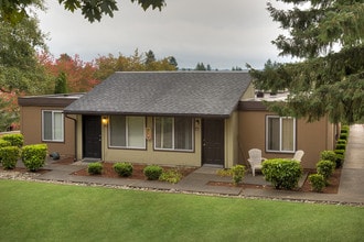 Parkwood Terrace in Bremerton, WA - Building Photo - Building Photo