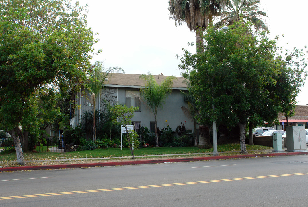 Encino Apartments in Encino, CA - Building Photo