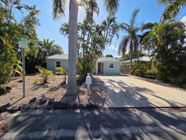 property at 1008 Macy St