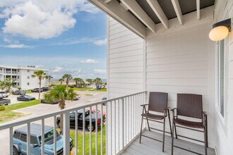 400 Plantation Rd in Gulf Shores, AL - Building Photo - Building Photo