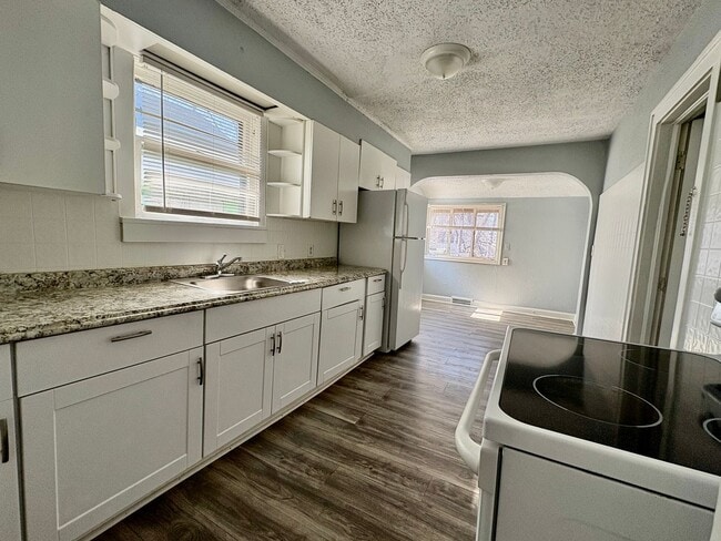 property at 5344 Brooklyn Ave