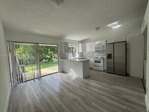 20424 NW 15th Ave in Miami, FL - Building Photo - Building Photo