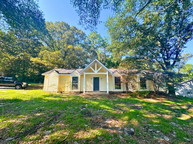 property at 3650 Creek Dr