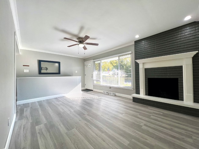 210 E Madison St in O'Fallon, IL - Building Photo - Building Photo