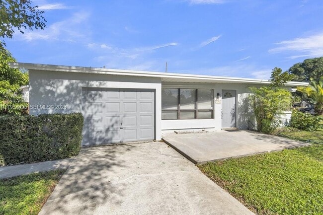 1101 NE 24th Ct in Pompano Beach, FL - Building Photo - Building Photo