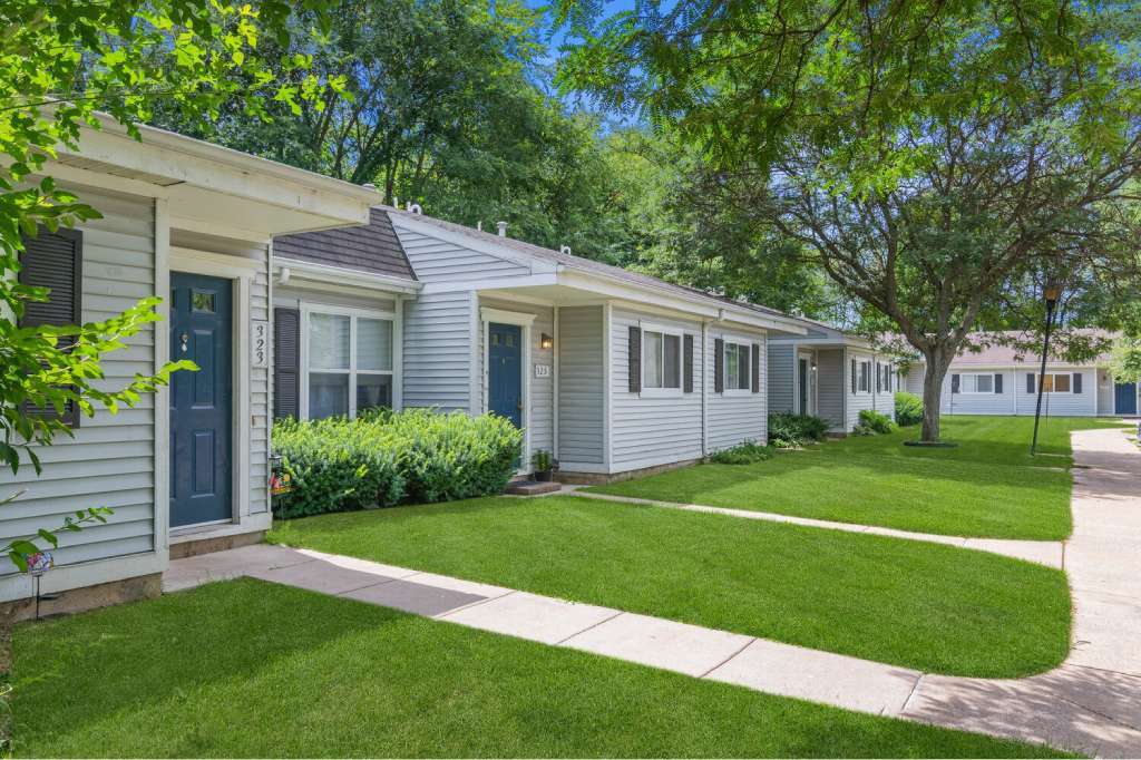 Parchment Point Townhomes in Parchment, MI - Foto de edificio