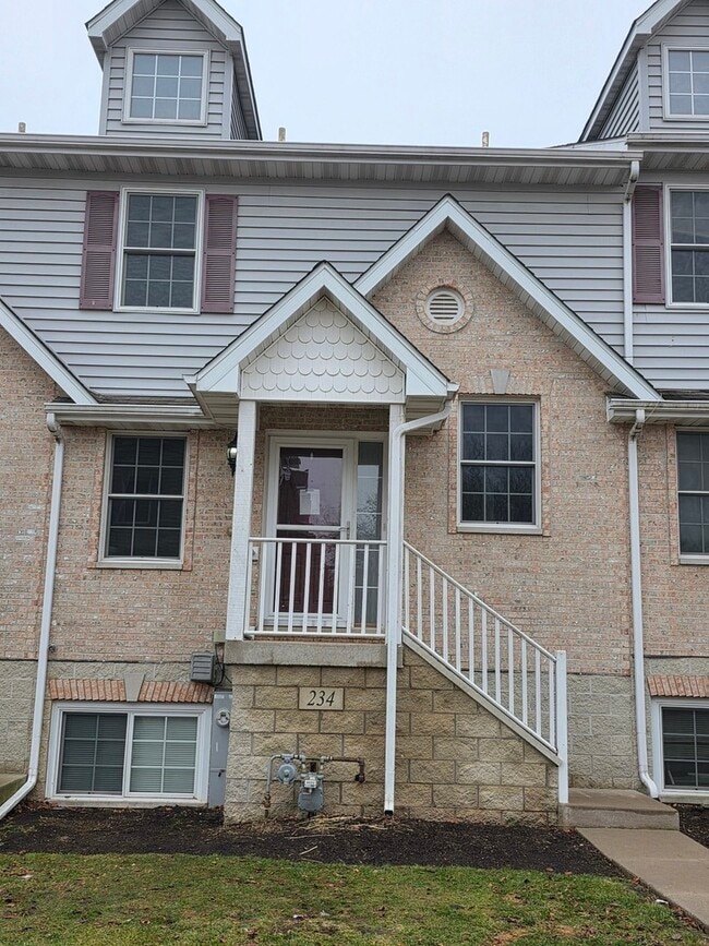 property at 234 W Kyra Ln