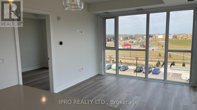 760-760 Whitlock Ave in Milton, ON - Building Photo - Building Photo