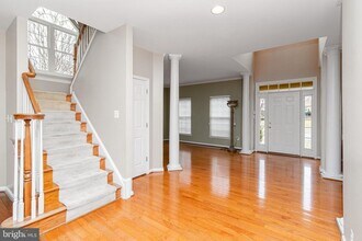 6239 Willowfield Way in Springfield, VA - Building Photo - Building Photo