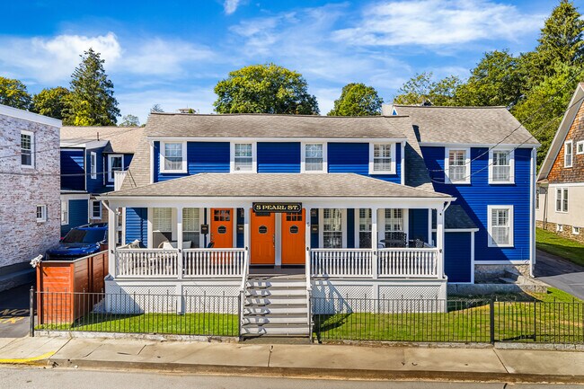 5 Pearl St in Groton, CT - Building Photo - Building Photo