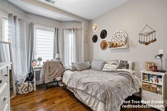 1580 Tremont St in Boston, MA - Foto de edificio - Building Photo