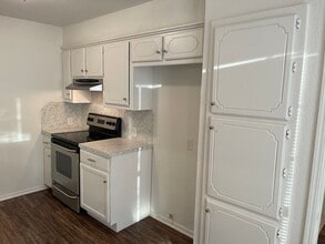 1304 Pennington Ave in Edmond, OK - Building Photo - Building Photo