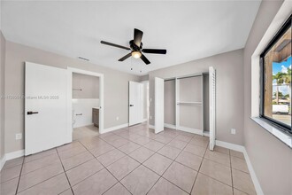 2770 W 60th Pl in Hialeah, FL - Building Photo - Building Photo