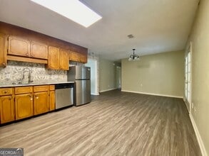 301 New Cir Dr in Byron, GA - Building Photo - Building Photo