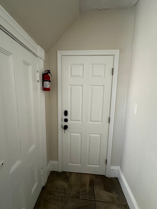 11-2 Highland St, Unit 2 in Framingham, MA - Foto de edificio