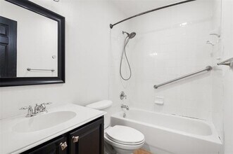 10521 Jaybird Dr in Fort Worth, TX - Building Photo - Building Photo