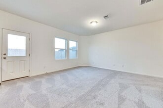 1008 Gray Fox Lp in Hutto, TX - Foto de edificio - Building Photo